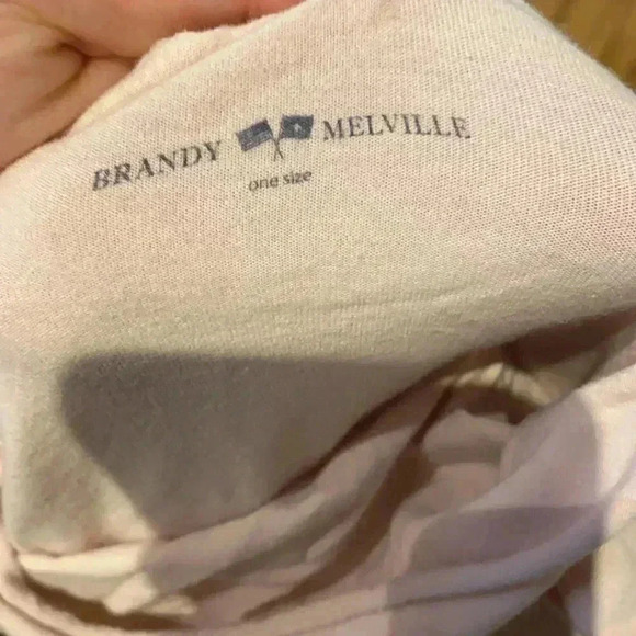 Brandy Melville pink off  shoulder top - Picture 4 of 5